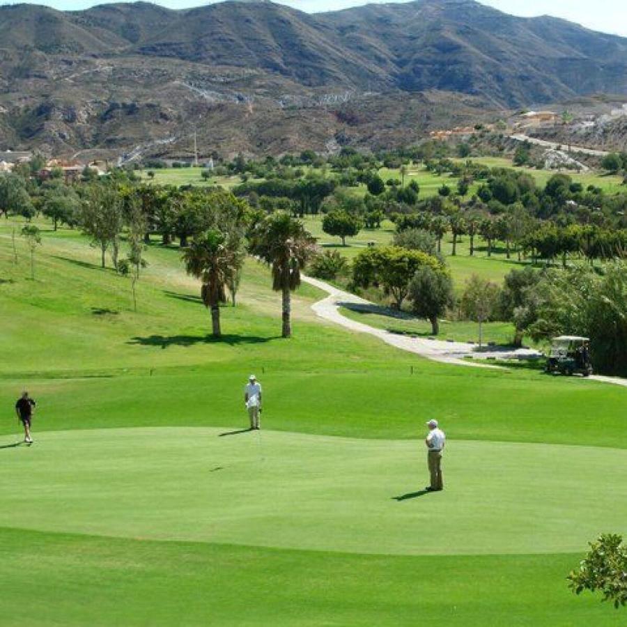 Golf, Piscina Climatizada Y Playa Apartman La Envia Kültér fotó